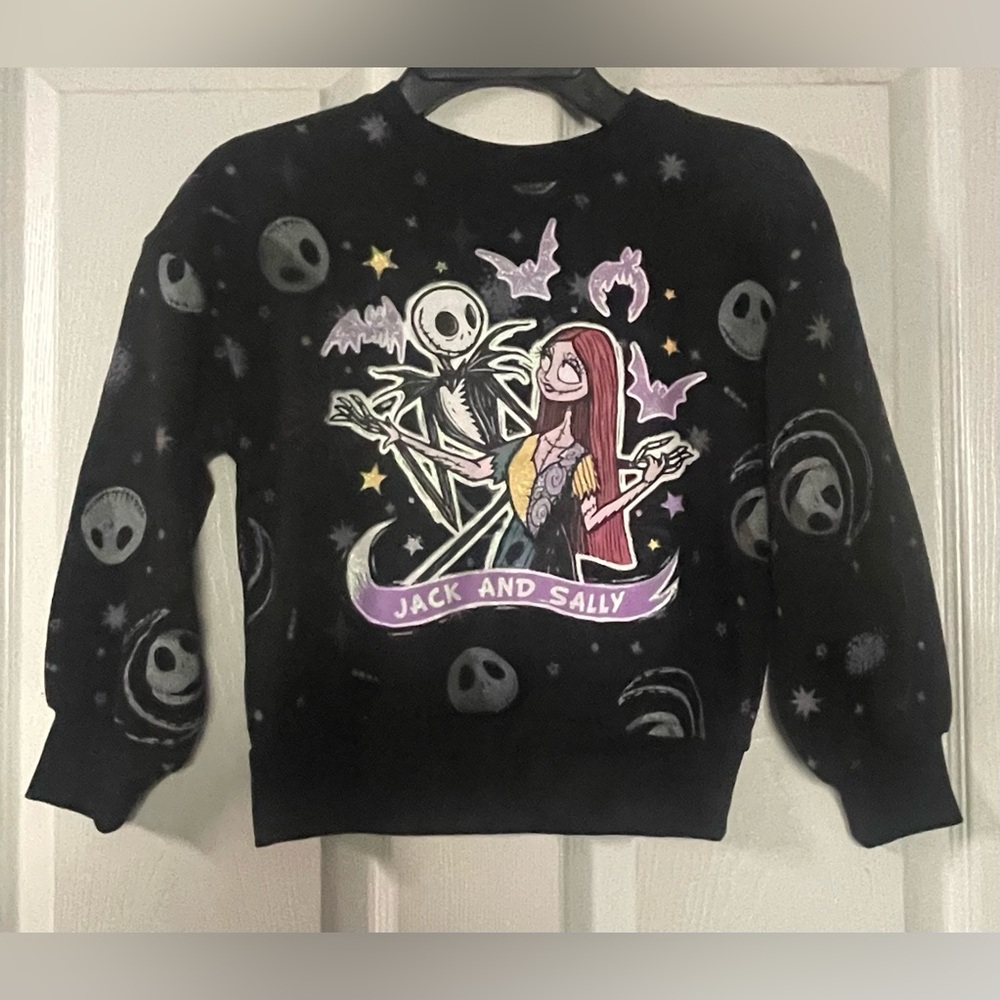 Girls Black Jack and Sally Graphic Sweatshirt! NWT. Size XS. - Picture 4 of 6
